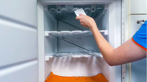 Best way to clean the freezer